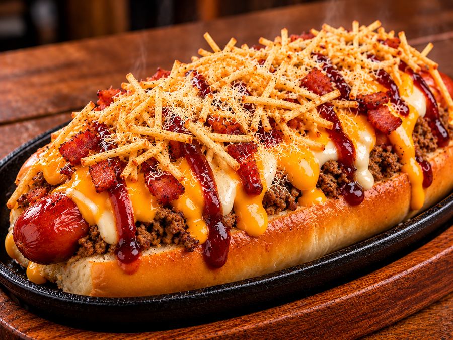 Hot dog na chapa com bacon